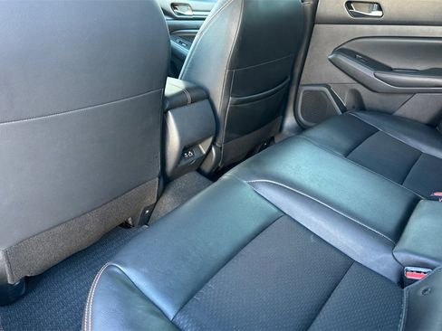 Used 2022 Nissan Altima 2.5 SR w/ Midnight Edition Package image 14