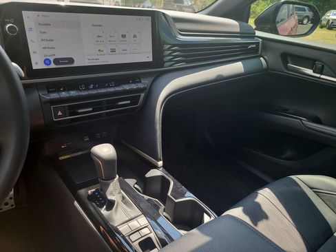 Used 2025 Toyota Camry XSE image 19