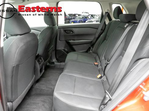 Used 2024 Nissan Rogue S AWD/4WD image 21