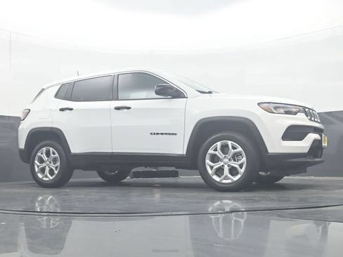 Used 2024 Jeep Compass Sport AWD/4WD image 26