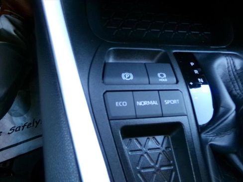 Used 2025 Toyota RAV4 LE image 29