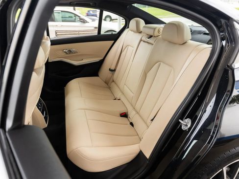 Used 2020 BMW 330i Sedan w/ Convenience Package RWD image 19