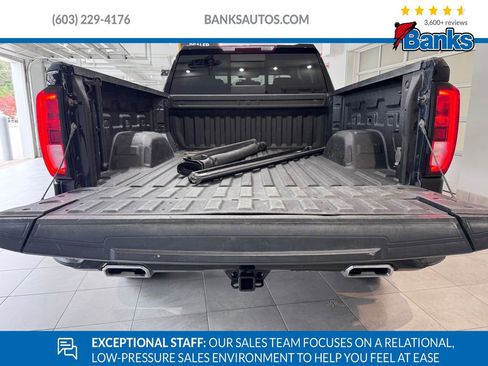 Used 2021 GMC Sierra 1500 Elevation w/ Preferred Package image 7