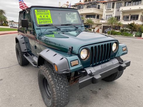 Used 2001 Jeep Wrangler Sport image 2