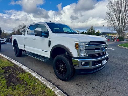 Used 2019 Ford F350 Lariat w/ Lariat Ultimate Package image 2