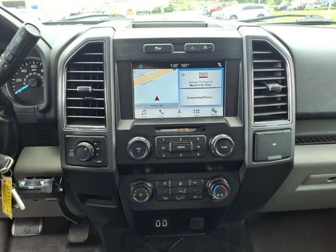 Used 2019 Ford F150 XLT w/ Equipment Group 302A Luxury AWD/4WD image 9