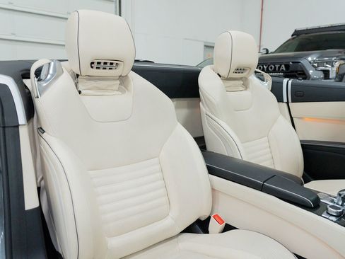 Used 2013 Mercedes-Benz SL 550 image 29