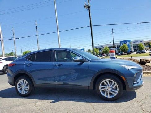 Used 2025 Buick Envista Preferred w/ Advanced Safety Package FWD image 28