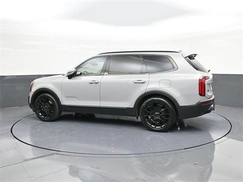 Used 2021 Kia Telluride EX w/ EX Premium Package image 5