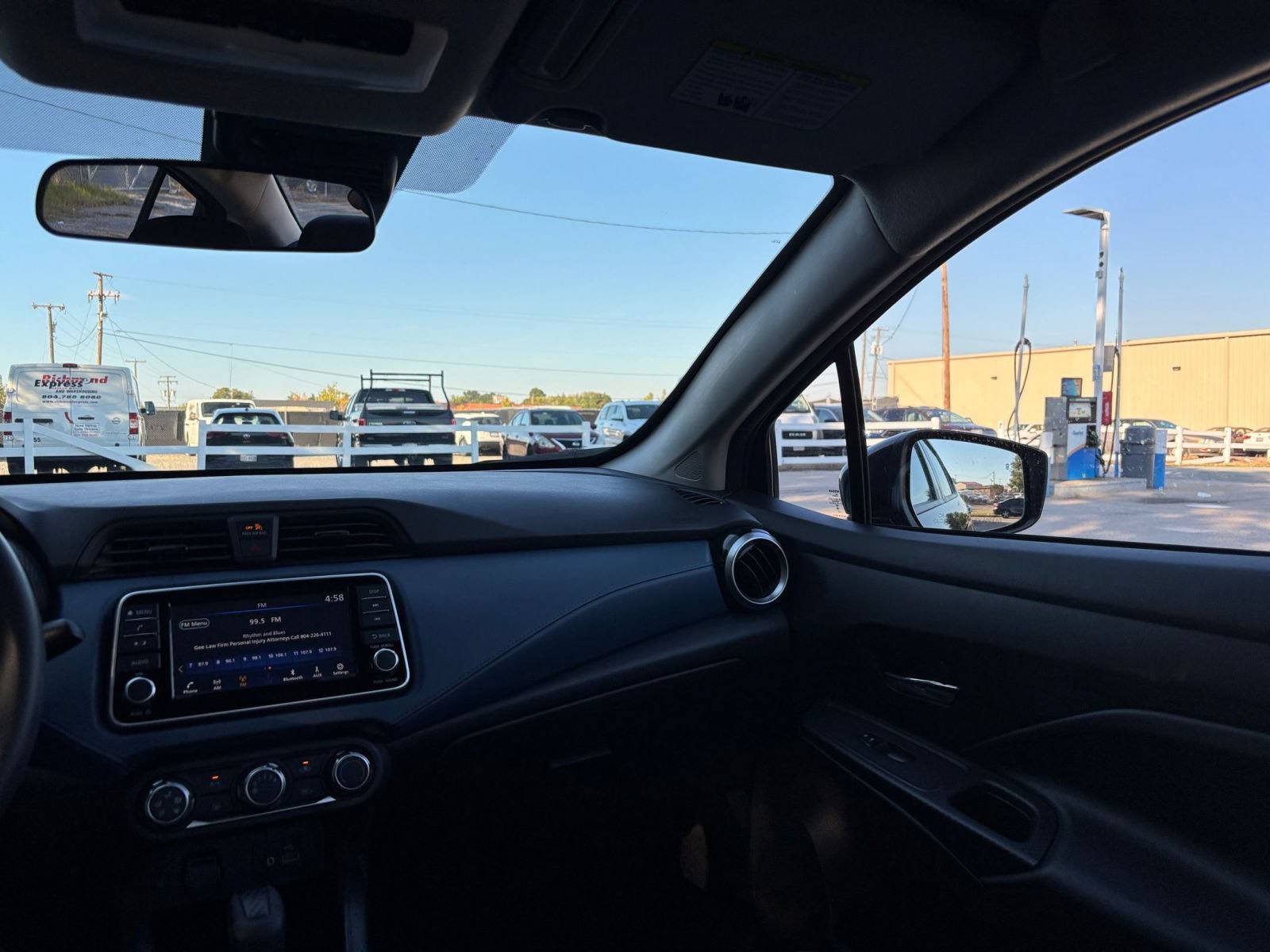 Used 2025 Nissan Versa SV FWD image 32