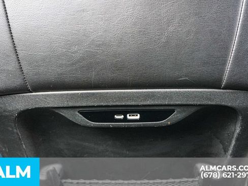 Used 2024 Chrysler Pacifica Touring-L FWD image 35