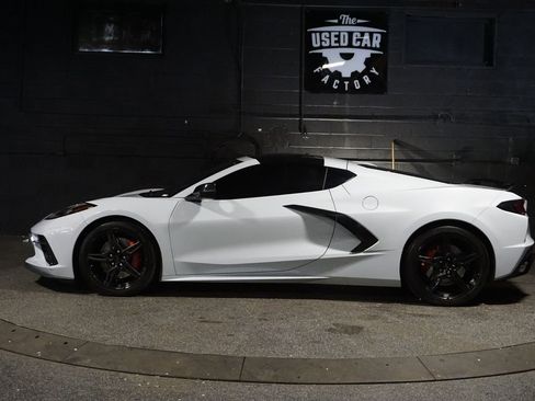 Used 2021 Chevrolet Corvette Stingray Preferred Cpe w/ Z51 Performance Package image 3