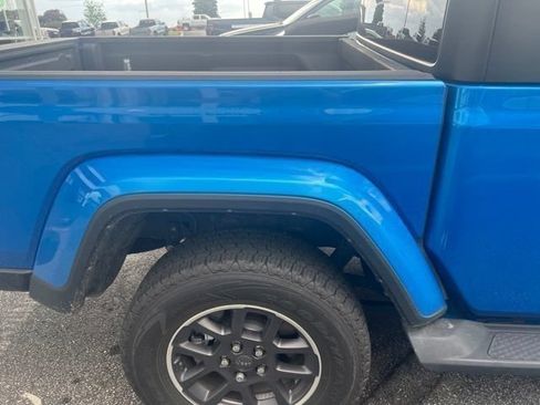 Used 2022 Jeep Gladiator Overland w/ Popular Equipment Package AWD/4WD image 4