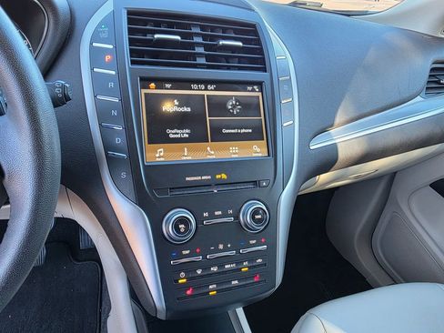 Used 2018 Lincoln MKC Premiere image 16