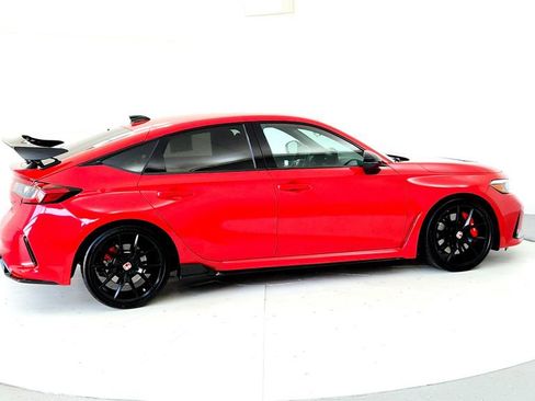 Used 2025 Honda Civic Type R image 6