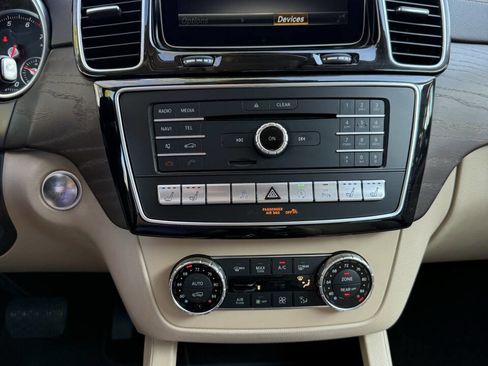 Used 2017 Mercedes-Benz GLS 550 4MATIC image 12