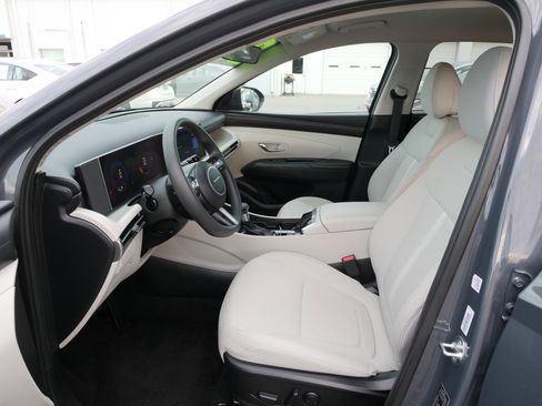 Used 2025 Hyundai Tucson SEL image 16