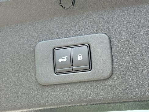 New 2026 Nissan Leaf Platinum+ FWD image 17