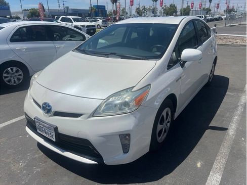 Used 2013 Toyota Prius Three FWD image 2
