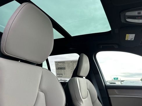 New 2026 Volvo XC90 B6 Plus w/ Protection Package AWD/4WD image 16