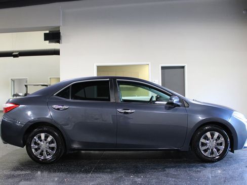 Used 2015 Toyota Corolla L FWD image 2