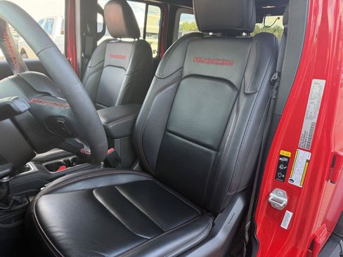 Used 2024 Jeep Wrangler Unlimited Rubicon w/ Safety Group AWD/4WD image 17