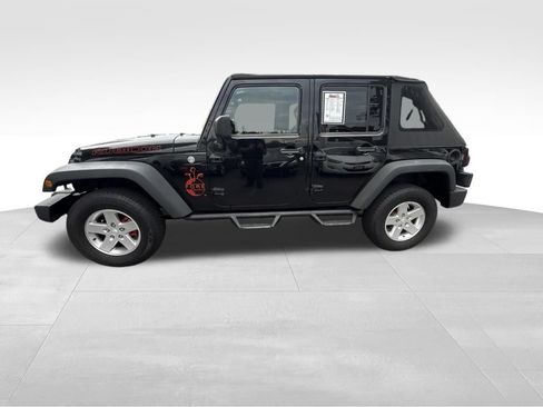 Used 2014 Jeep Wrangler Unlimited Rubicon w/ Connectivity Group AWD/4WD image 2