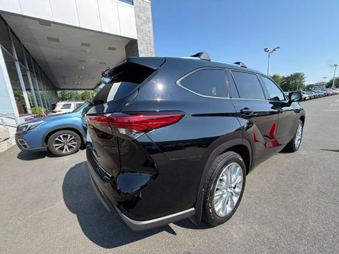 Used 2020 Toyota Highlander Limited AWD/4WD image 6