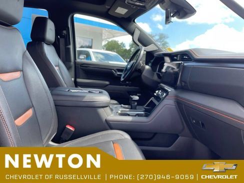 Used 2022 GMC Sierra 1500 AT4 w/ AT4 Premium Package AWD/4WD image 9
