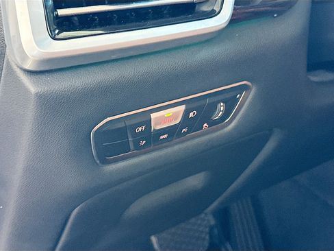 Used 2023 BMW X5 xDrive40i w/ Executive Package image 9