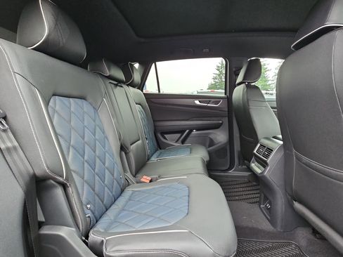 New 2026 Volkswagen Atlas Cross Sport SEL Premium R-Line image 29