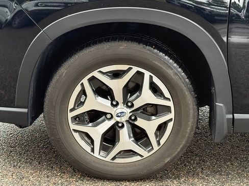 Certified 2024 Subaru Forester Premium AWD/4WD image 6