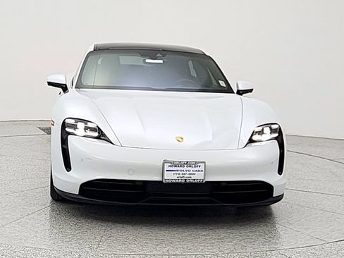 Used 2022 Porsche Taycan RWD image 2