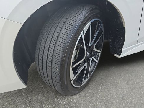 Certified 2025 Nissan Sentra SR w/ SR Premium Package FWD image 29