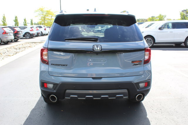 Used 2025 Honda Passport TrailSport image 4