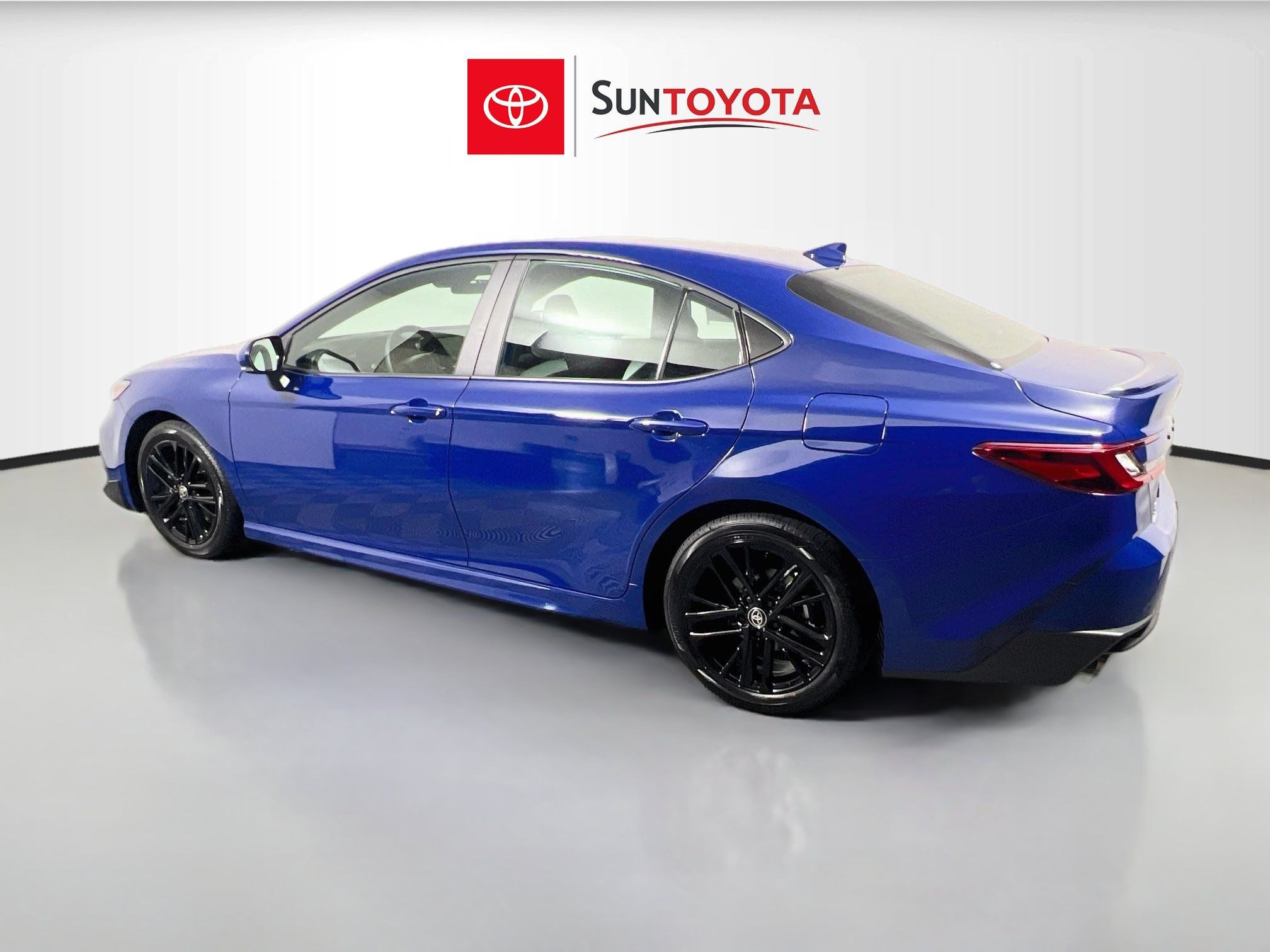 Used 2026 Toyota Camry SE FWD image 6