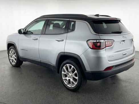 Used 2025 Jeep Compass Limited AWD/4WD image 6