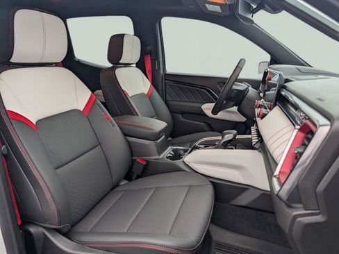 Used 2026 GMC Canyon AT4X image 23