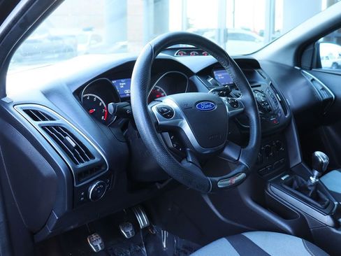 Used 2014 Ford Focus ST image 39