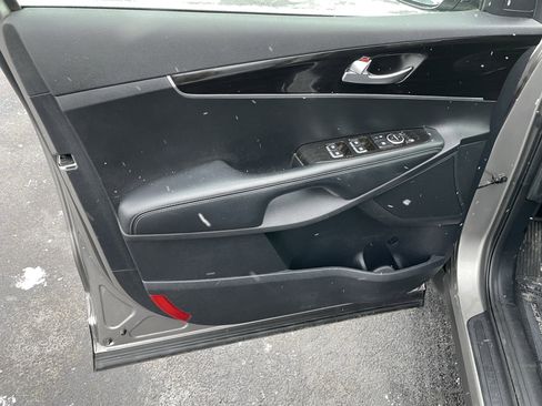 Used 2019 Kia Sorento LX image 10