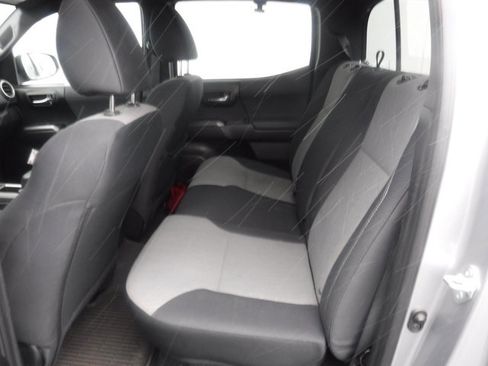 Used 2021 Toyota Tacoma TRD Sport w/ Technology Package image 42