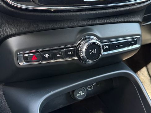 Used 2023 Volvo XC40 Recharge Plus AWD/4WD image 16