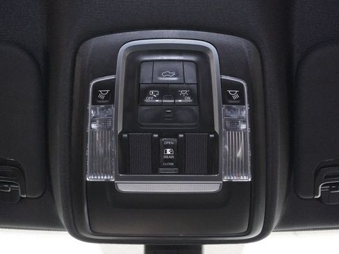 Used 2019 RAM 1500 Laramie w/ Sport Appearance Package AWD/4WD image 21