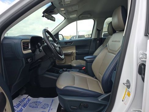Used 2025 Ford Maverick Lariat AWD/4WD image 11
