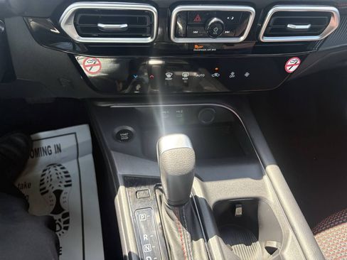 Used 2026 Nissan Sentra SR w/ Floor Mat Package FWD image 29