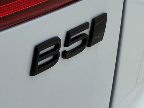 New 2026 Volvo XC60 B5 Ultra w/ Protection Package Premier AWD/4WD image 9