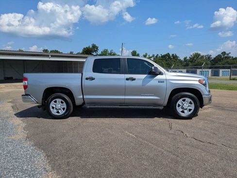 Used 2021 Toyota Tundra SR5 w/ SR5 Leather Package RWD image 3