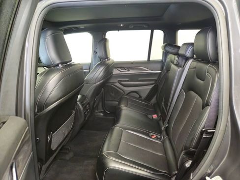 Used 2024 Jeep Grand Cherokee Limited w/ Luxury Tech Group II AWD/4WD image 5