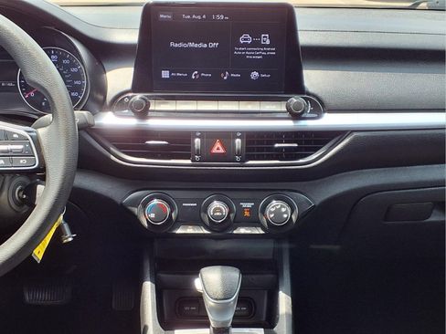 Used 2022 Kia Forte LXS FWD image 16