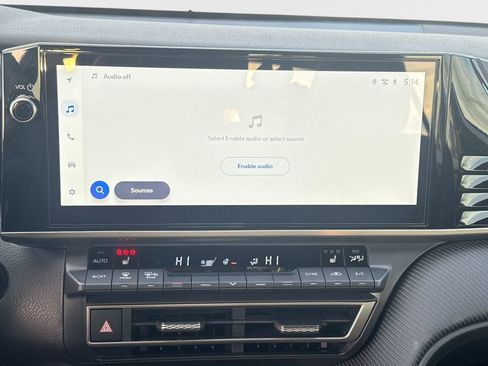 Used 2026 Toyota Camry SE image 25